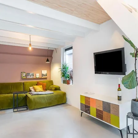 Stylish With Private Garden